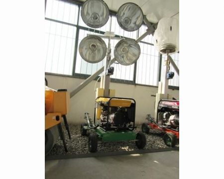 點(diǎn)擊查看詳細(xì)信息<br>標(biāo)題：照明車 閱讀次數(shù)：2273